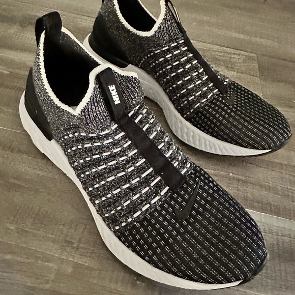 Nike Phantom React Run Flyknitt. - Picture 7 of 8